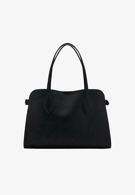 FOTO: A da se vratimo klasici? Crna torba treba svakoj ženi, a ovo je najveći izbor najrazličitijih modela