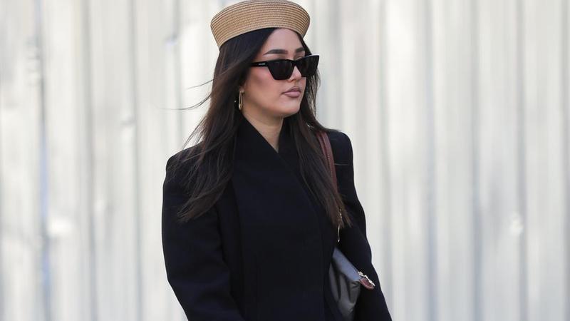 All black, ali nimalo dosadan: jedan modni dodatak pretvorio je styling sa &scaron;pice u pravu modnu &ccaron;aroliju