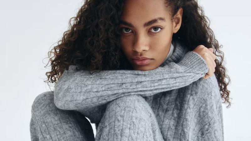 Zbogom, &scaron;ljokice! Ostatak zime ne izlazimo iz udobnih trenirki, a H&M ima divan pleteni model u 4 boje