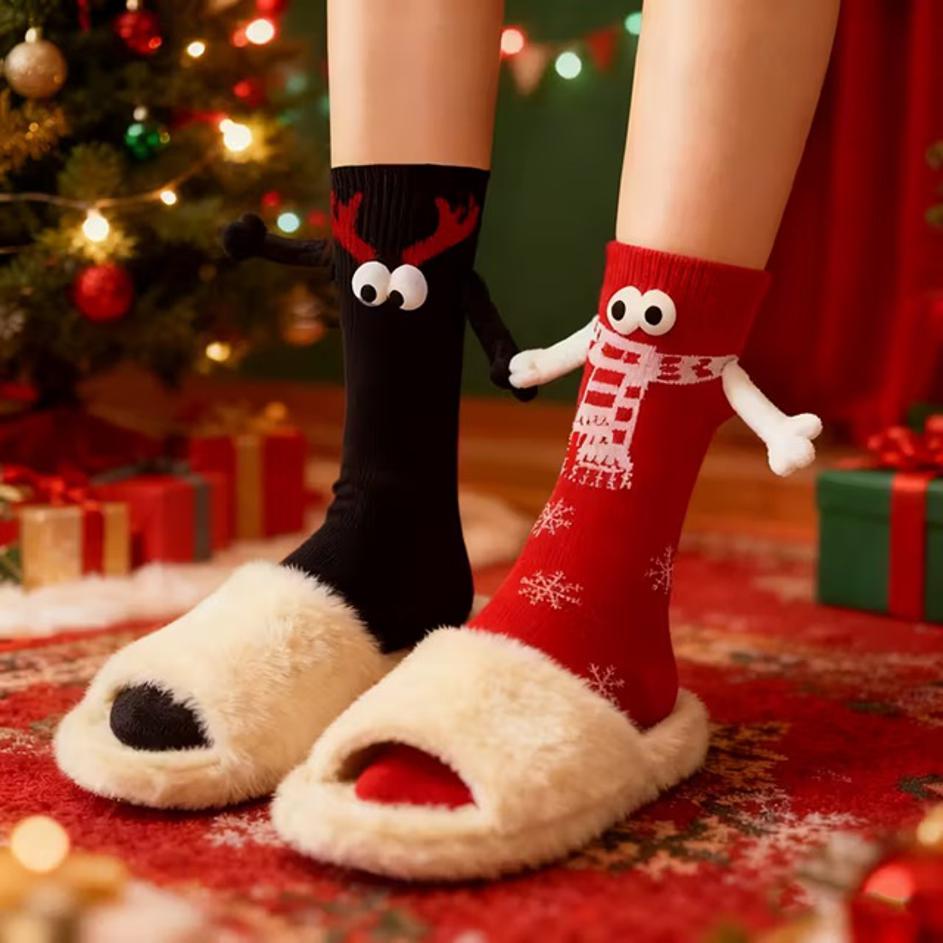 FOTO: Čarape s blagdanskim motivima super su poklon (posebno za secret Santu). Evo 17 odličnih