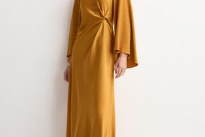 FOTO: Satenske haljine uvijek će biti elegantne. Evo najljepših modela iz ponude