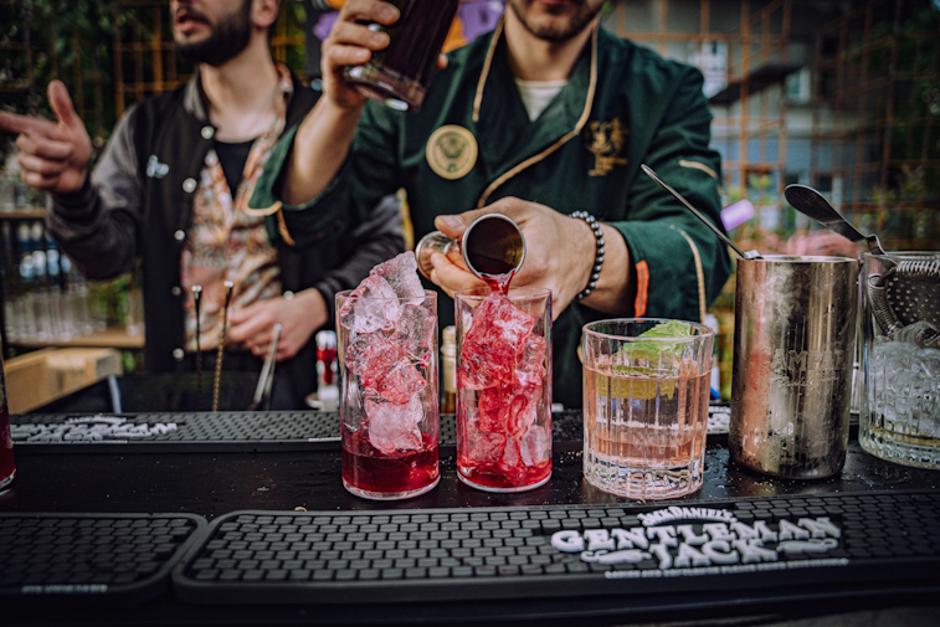  | Autor: Karlos Kole, PR