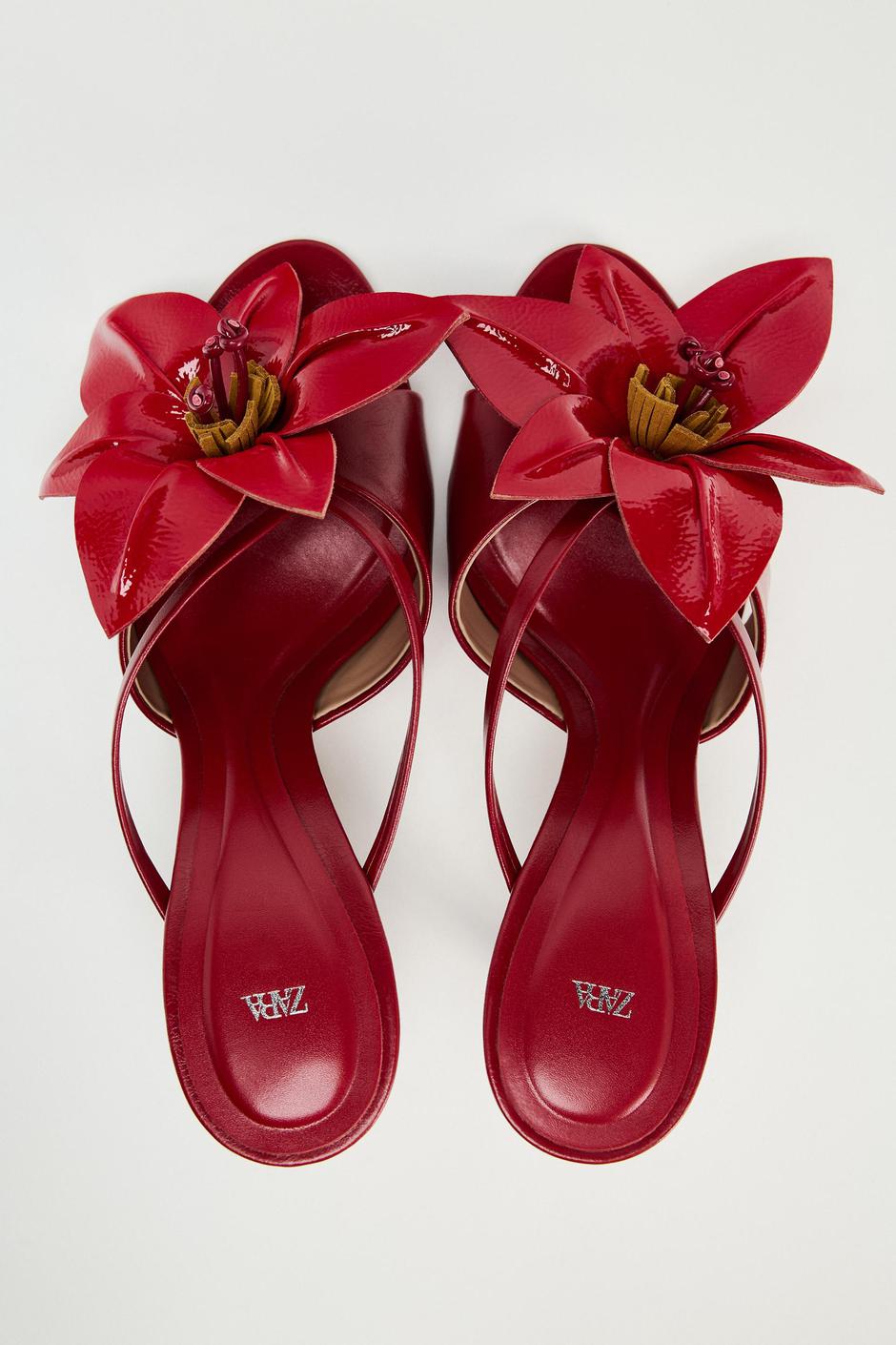 Foto: Zara sandale s cvijećem u crvenoj boji | Autor: Zara
