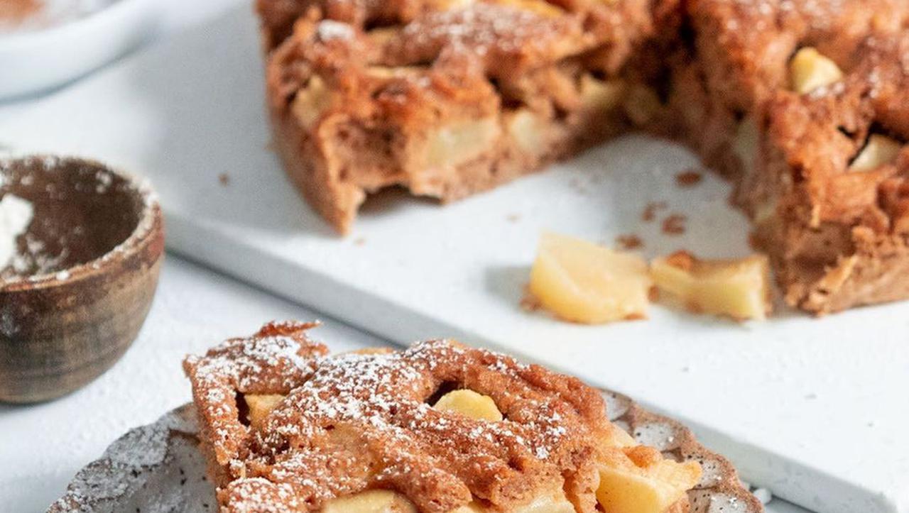 Vlažni kolač od jabuka