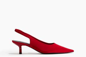 FOTO: Crvena je ultimativna zimska boja. Izdvojili smo 15 najljepših crvenih komada