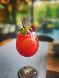 Peach Perfect Spritz