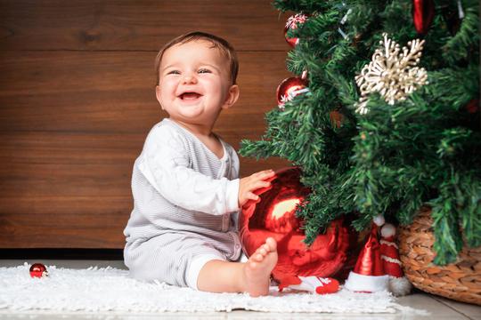 Majka je upozorila roditelje da paze na djecu uz božićne ukrase