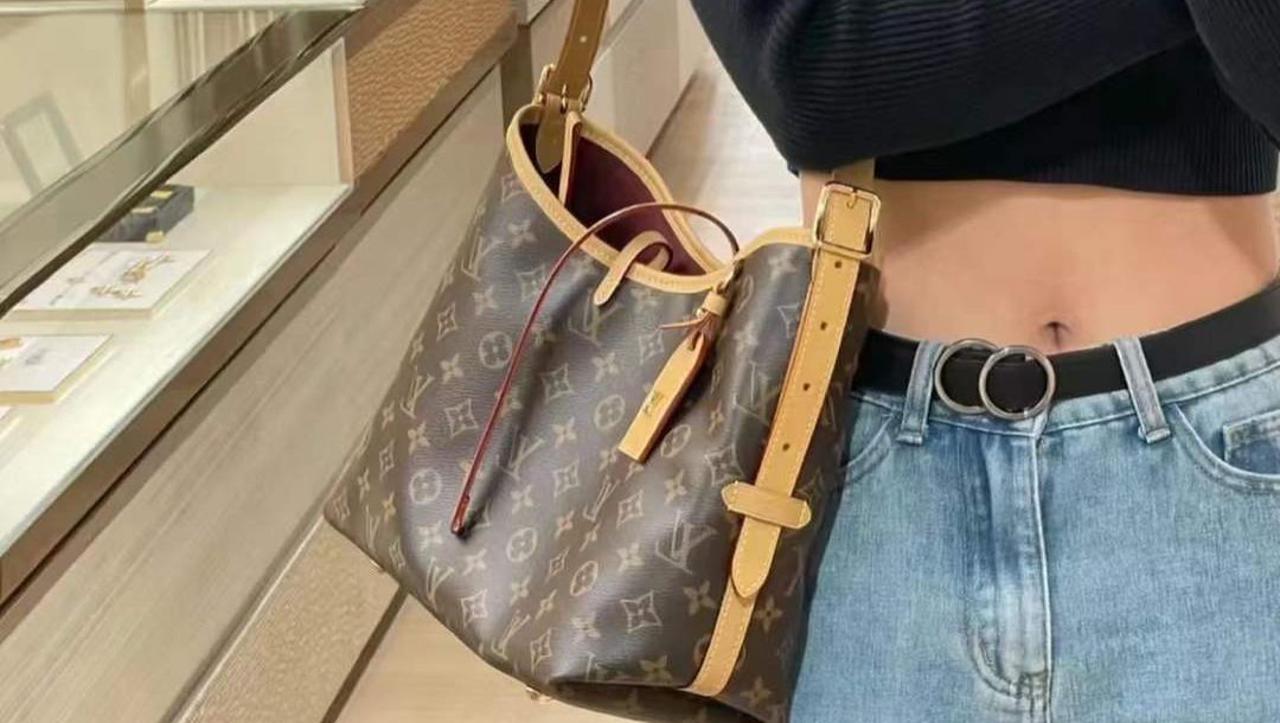 Co ma wspólnego seks z torba Louis Vuitton? – Bachus to ja