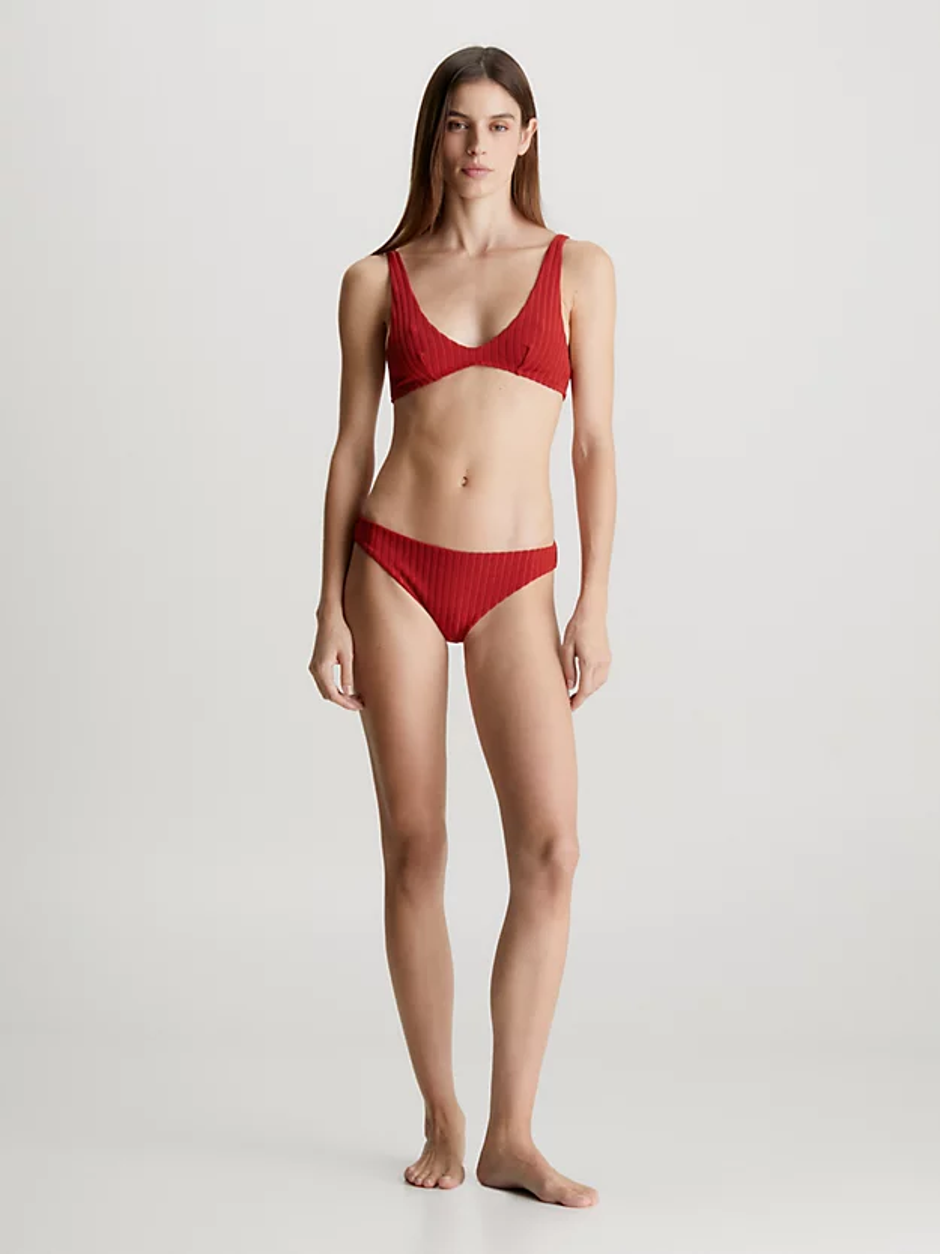 Foto: Calvin Klein, dvodijelni crveni kupaći kostim (119,80 eura) | Autor: 