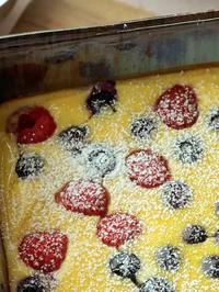 Pečeni jogurt s bobicama