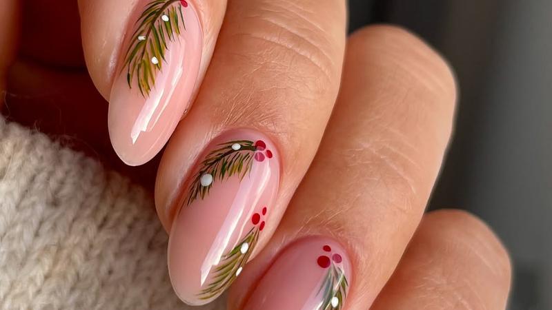 FOTO: Blagdanske manikure ne moraju biti prenapadne, ovih 15 moglo bi se svidjeti i minimalisticama