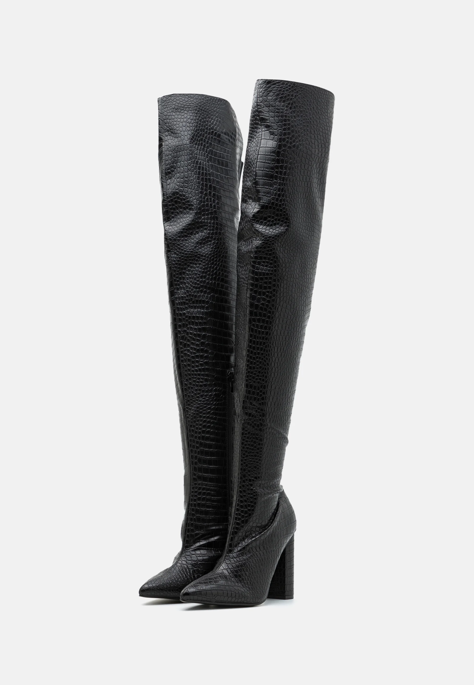 crne čizme iznad koljena | Autor: Zalando