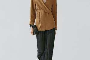 FOTO: Massimo Dutti uvijek ima odlične košulje i bluze, ovih 15 modela sad je sniženo do 60%