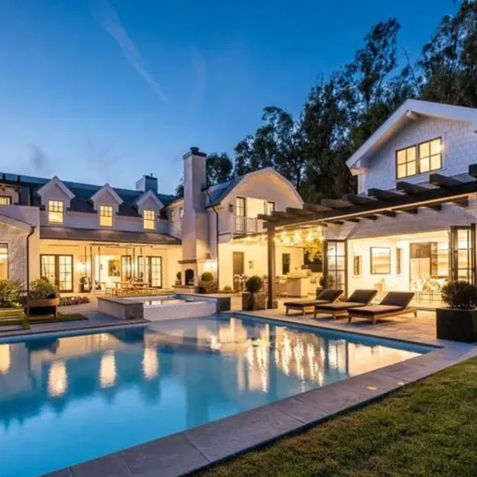 Novi dom Dakote Johnson i Chrisa Martina u Malibuu oličenje je pravog luksuza | Autor: REALTOR.COM