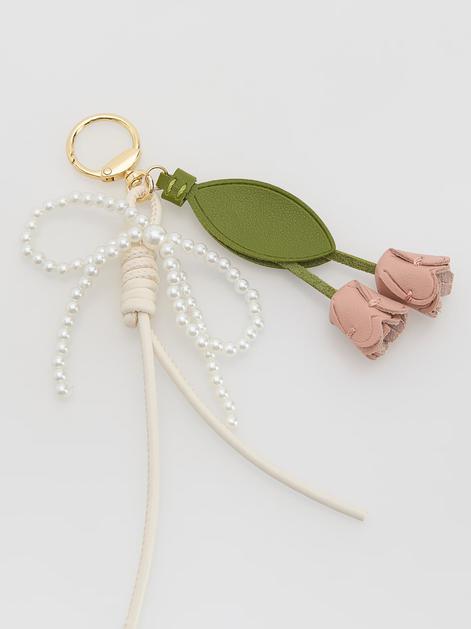 FOTO: Kožni, s perlicama, medvjedići... Privjesci za torbice glavni su hit ove godine, izdvojili smo najljepše