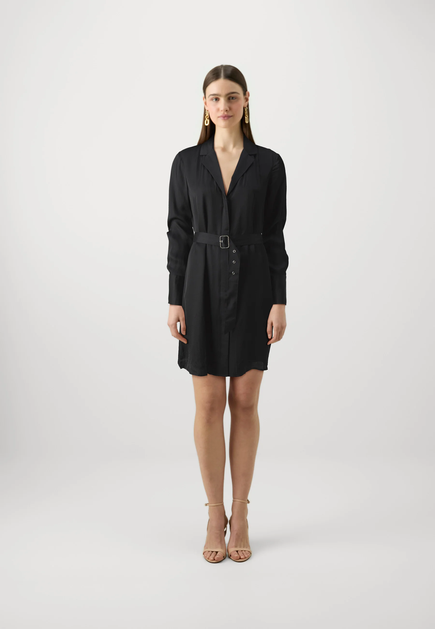 FOTO: Malo tko zna napraviti dobru kratku crnu haljinu kao Guess. Od dnevnih preko večernjih modela, donosimo najbolje haljine sa sniženja