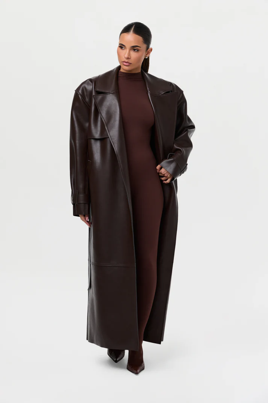  | Autor: https://nakedwardrobe.com/