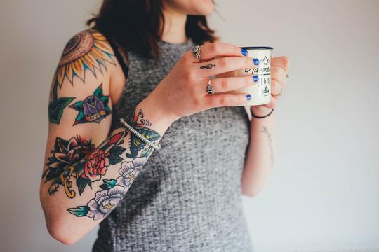 EU zabranio većinu boja za tetoviranje, jer su otrovne