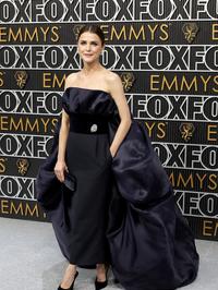 Emmy crne haljine