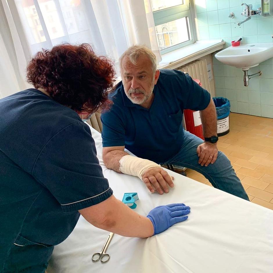 Zoran Šprajc u bolnici | Autor: Instagram@lejla.fili