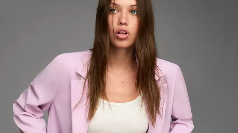 Kad se sako protivi pravilima klasike i strogo&cacute;e, onda ima prorez i ma&scaron;ne. Ba&scaron; kao ovaj