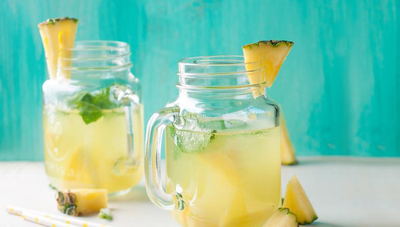 Prednosti i mana konzumacije vode od ananasa