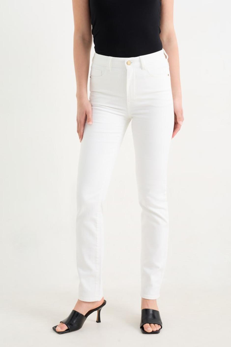 Foto: C&A, bijele traperice skinny (29,99 eura) | Autor: 