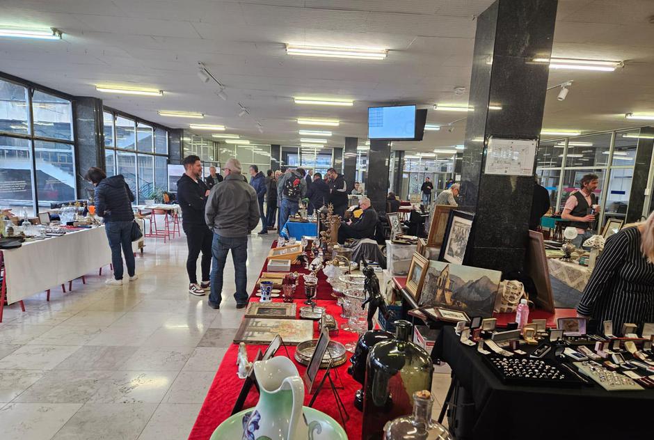  | Autor: Sajam umjetnina i antikviteta