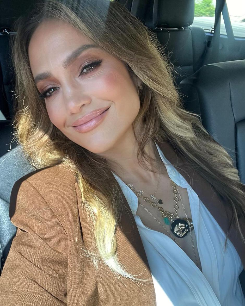 Jennifer Lopez frizura | Autor: instagram @jlo