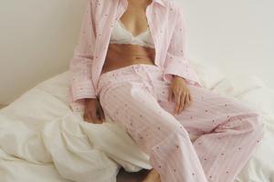 FOTO: Romantična srca su preplavila sve! Evo košulja, modnih dodataka, cipela... s ovim motivom