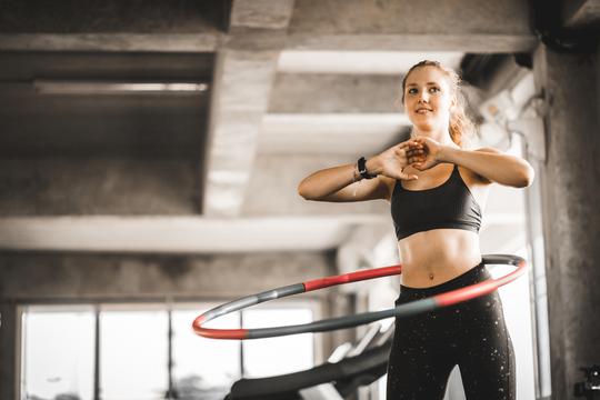 Može li se doista smršavjeti treningom sa hulahopom?