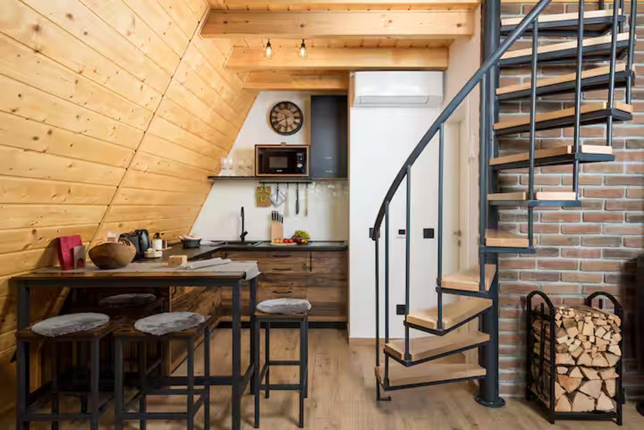  | Autor: Airbnb/Gorska bajka – Holiday Home & SPA Tisa