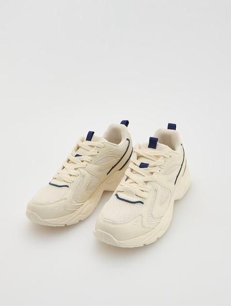 FOTO: Ove Reserved tenisice podsjećaju nas na popularne modele, a još su i na sniženju