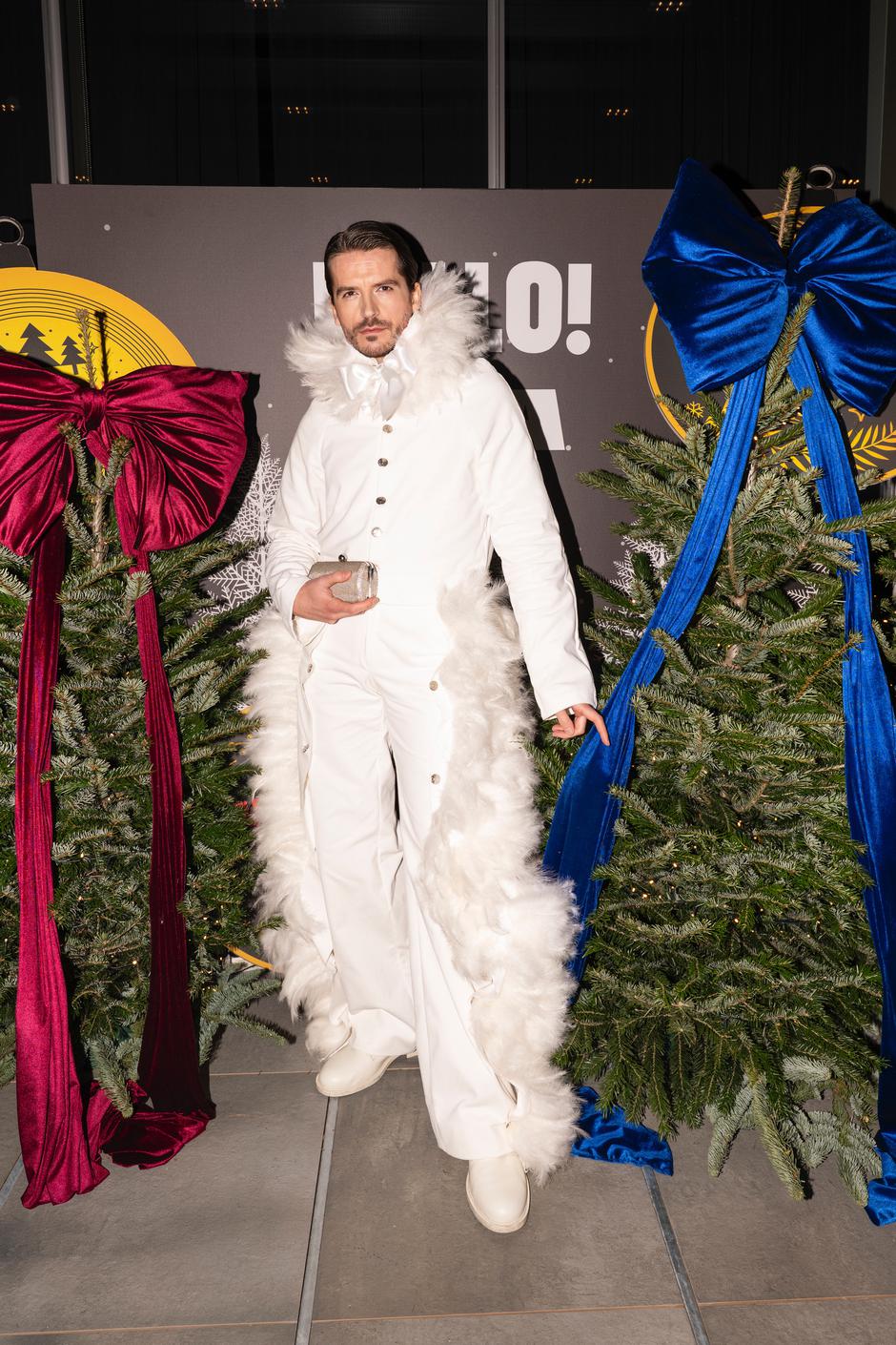  | Autor: Bojan Zibar/John Pavlish