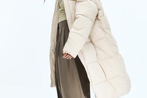 FOTO: Ove duge zimske jakne su must-have za šetnju adventom, u njima ti sigurno neće biti hladno