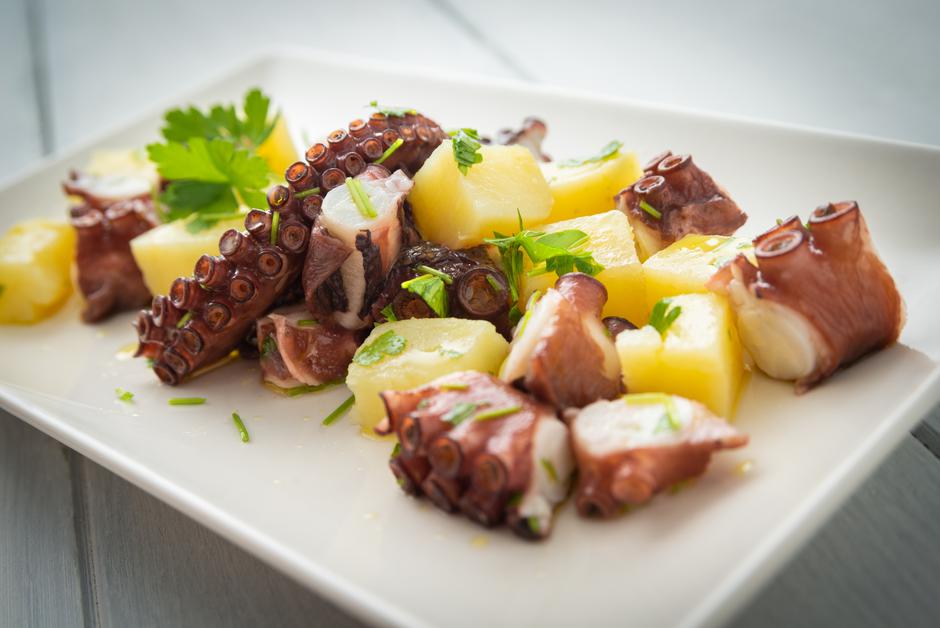 Tko ima vremena za nakuhavanje? Ove 4 brze i fine salate nude pravo osvježenje prilikom ljetnih vrućina | Autor: Shutterstock