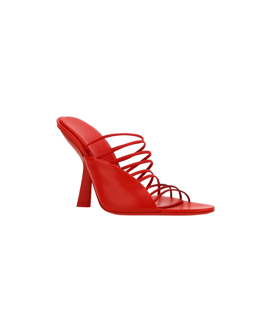 crvene cipele | Autor: italist.com