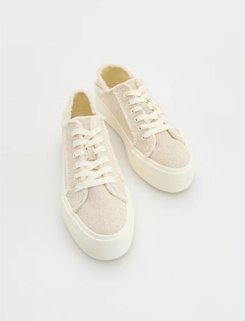 FOTO: Platnene tenisice u vrućim mjesecima nosimo uz sve. Od high streeta do dizajnerskih, iskopali smo najljepše