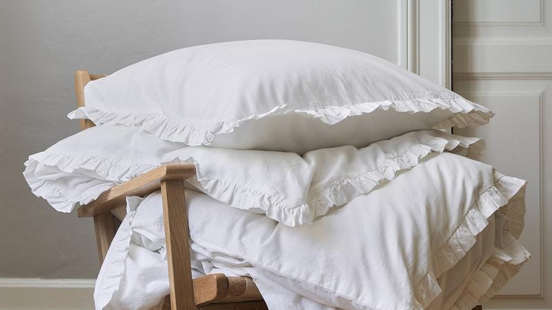 Cloud Dancer: Nje&zcaron;na nijansa u fokusu trendova 2026.