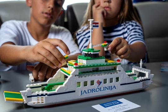 Kockice za slaganje trajekta Jadrolinija