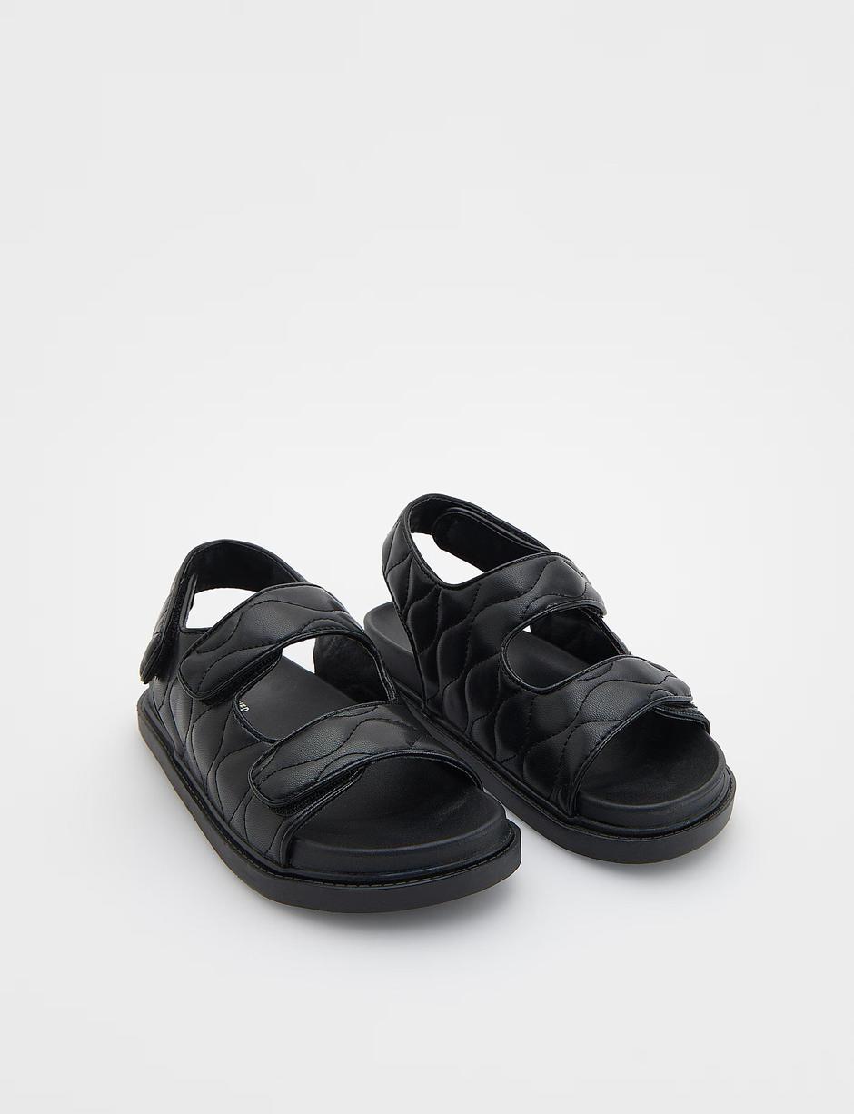 Foto: Reserved, sandale za očeve (20,99 eura) | Autor: 