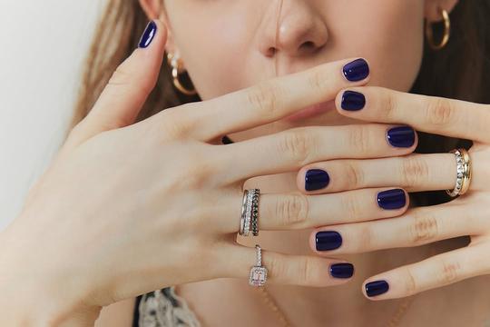 Lak koji produžuje kratke nokte