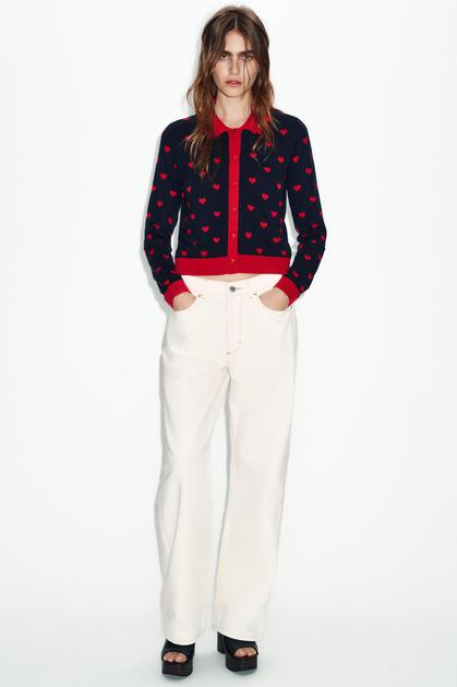 FOTO: Romantična srca su preplavila sve! Evo najljepših košulja, modnih dodataka, cipela... s ovim motivom