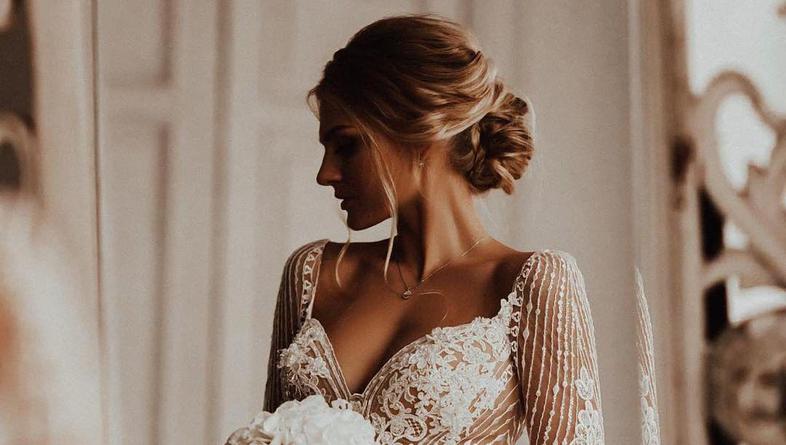 Manekenka je postala viralna u goloj vjenčanici koju bi trebalo 'spremiti za spavaću sobu'