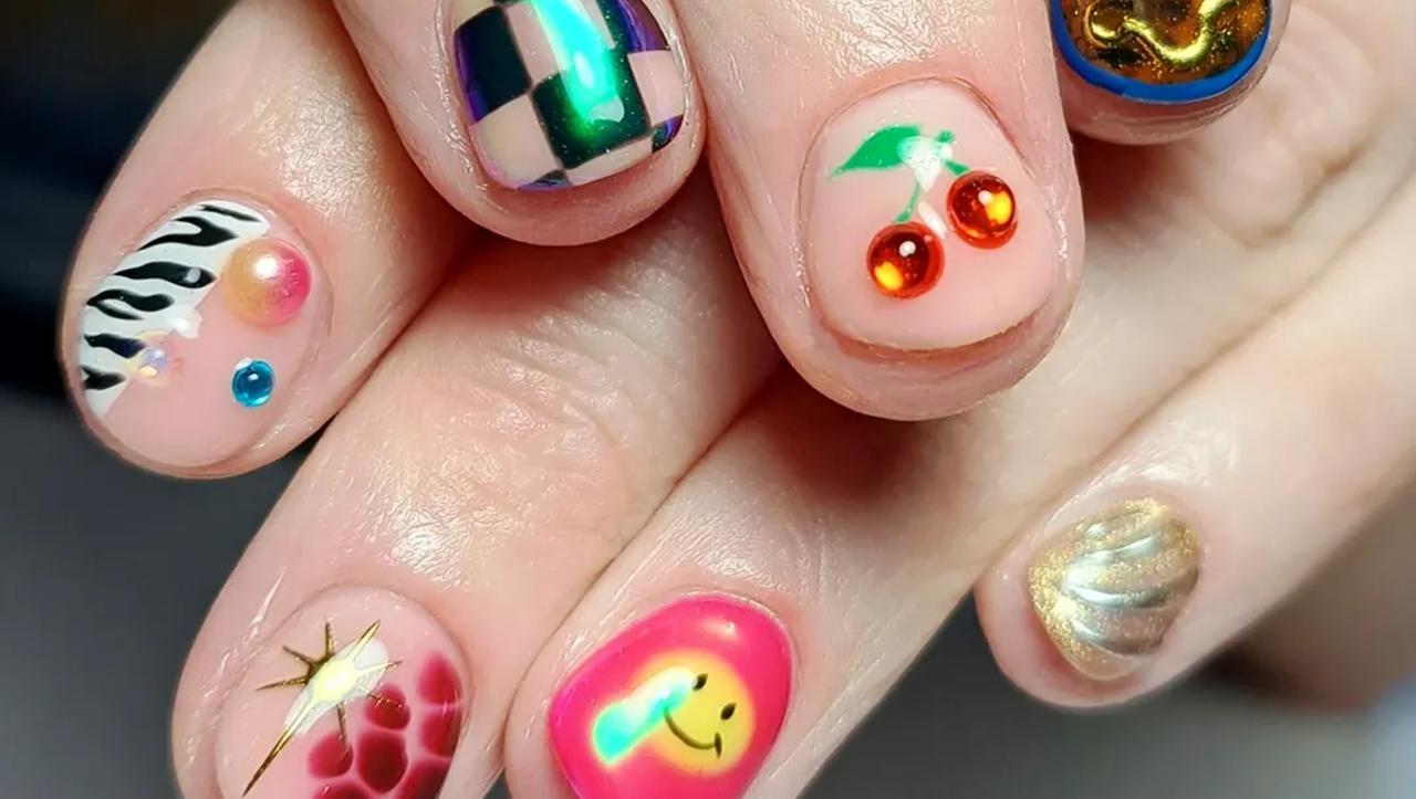 Nesklađena manikura