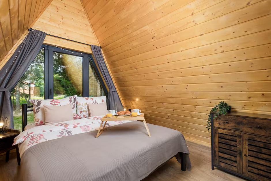  | Autor: Airbnb/Gorska bajka – Holiday Home & SPA Tisa