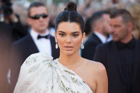 Je li Kendal Jenner nosila neprikladnu haljinu na vjenčanju prijateljice?