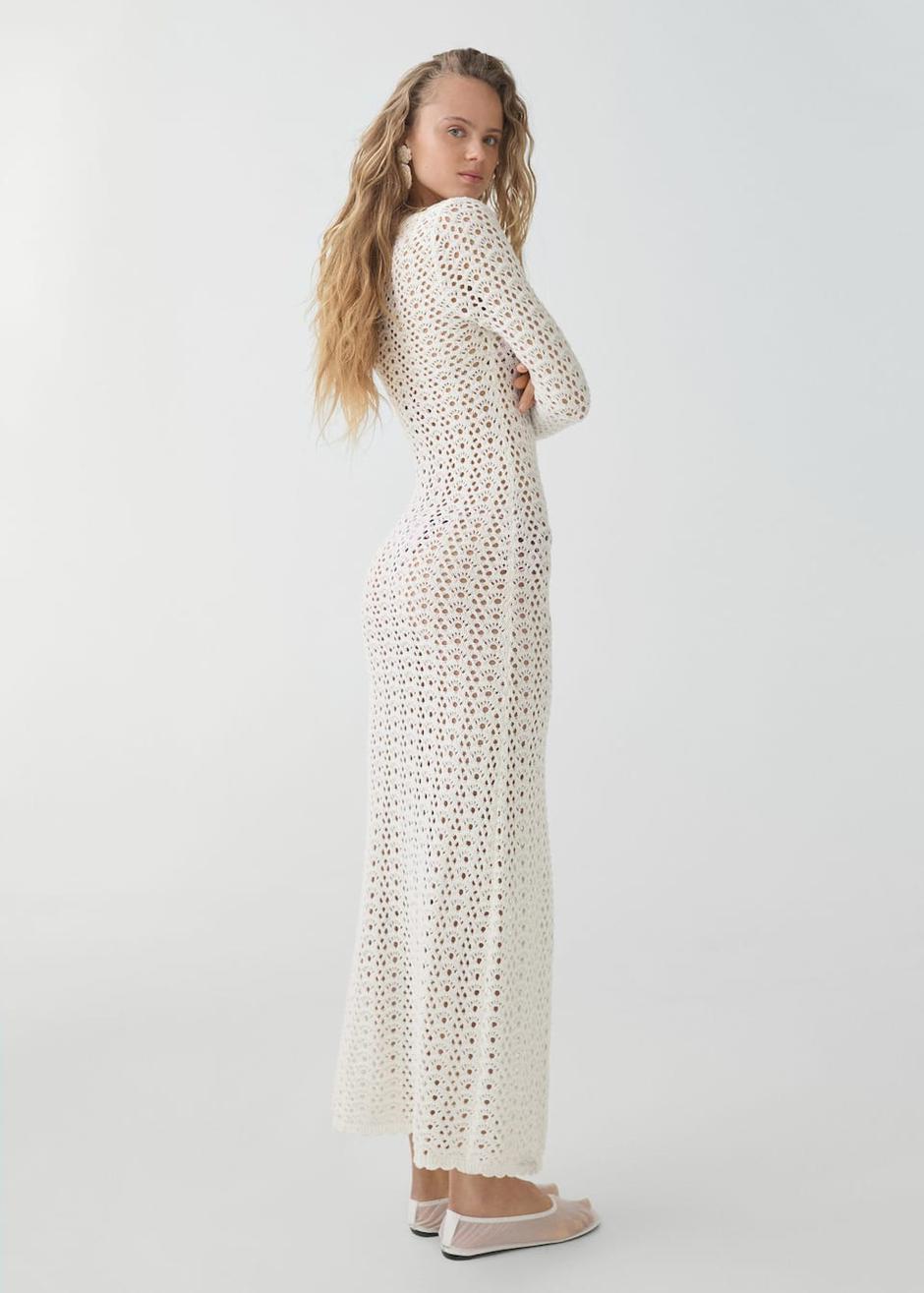 Foto: Mango, duga bijela pletena haljina jeftinija verzija | Autor: mango