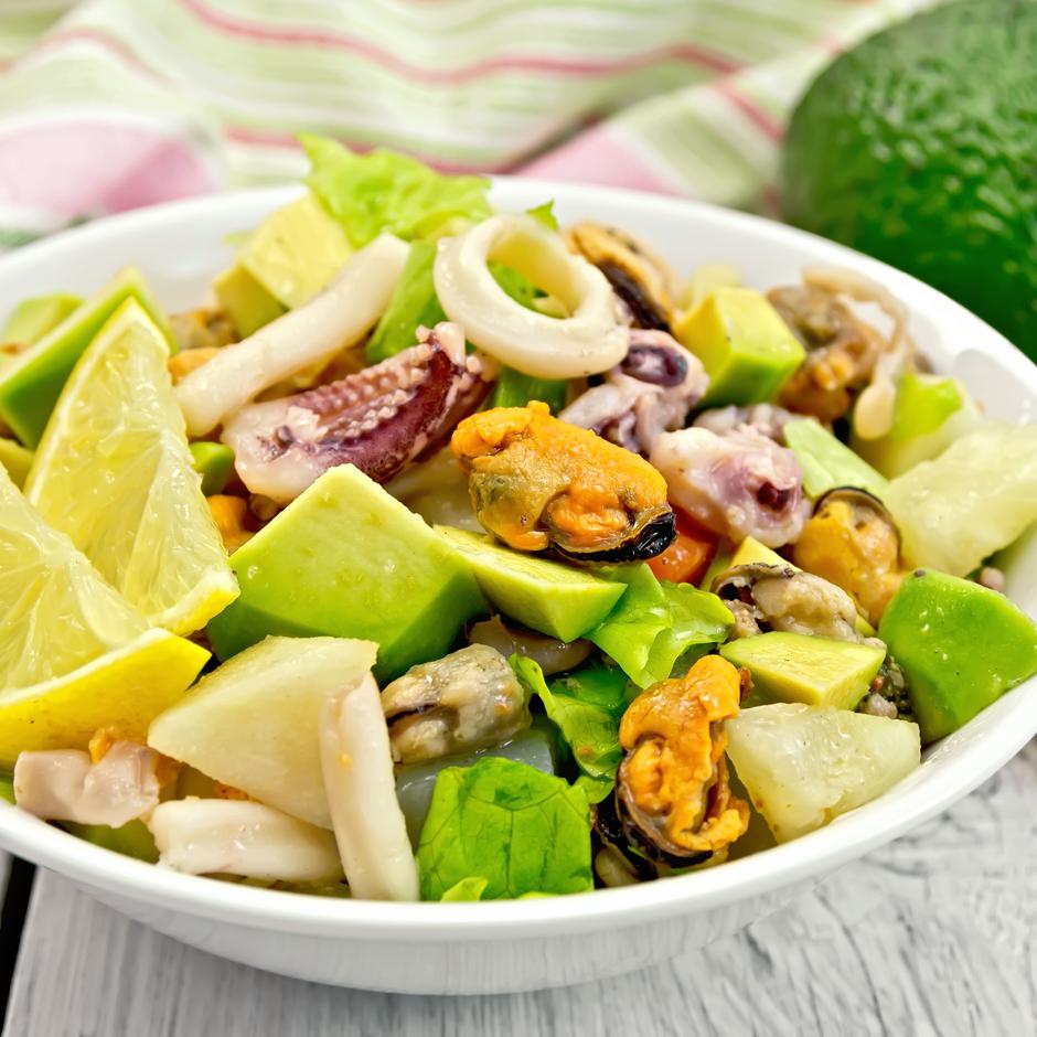 Tko ima vremena za nakuhavanje? Ove 4 brze i fine salate nude pravo osvježenje prilikom ljetnih vrućina | Autor: shutterstock
