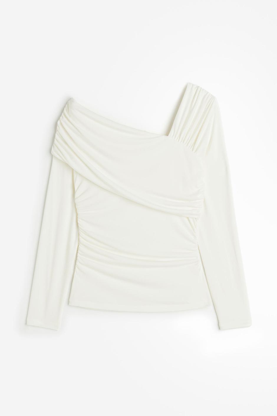 Foto: H&M, asimetrični bijeli top, 20,99 eura | Autor: H&M